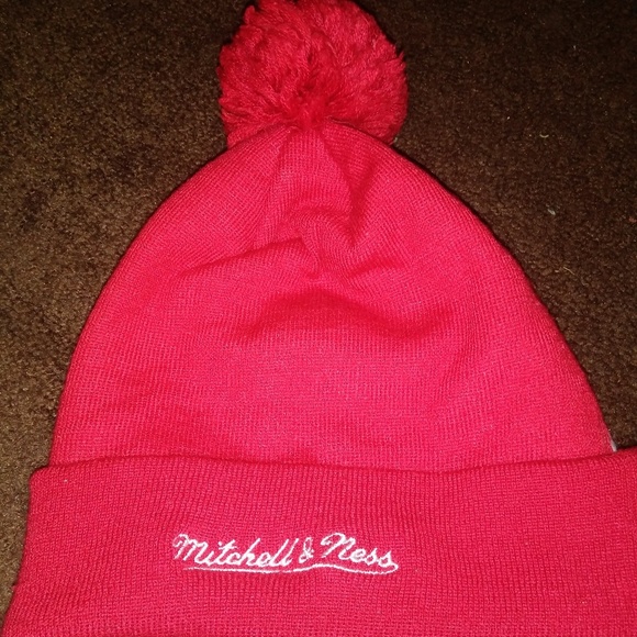 Skully - Picture 2 of 2